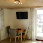 Hike 'n Bike Base Apartman